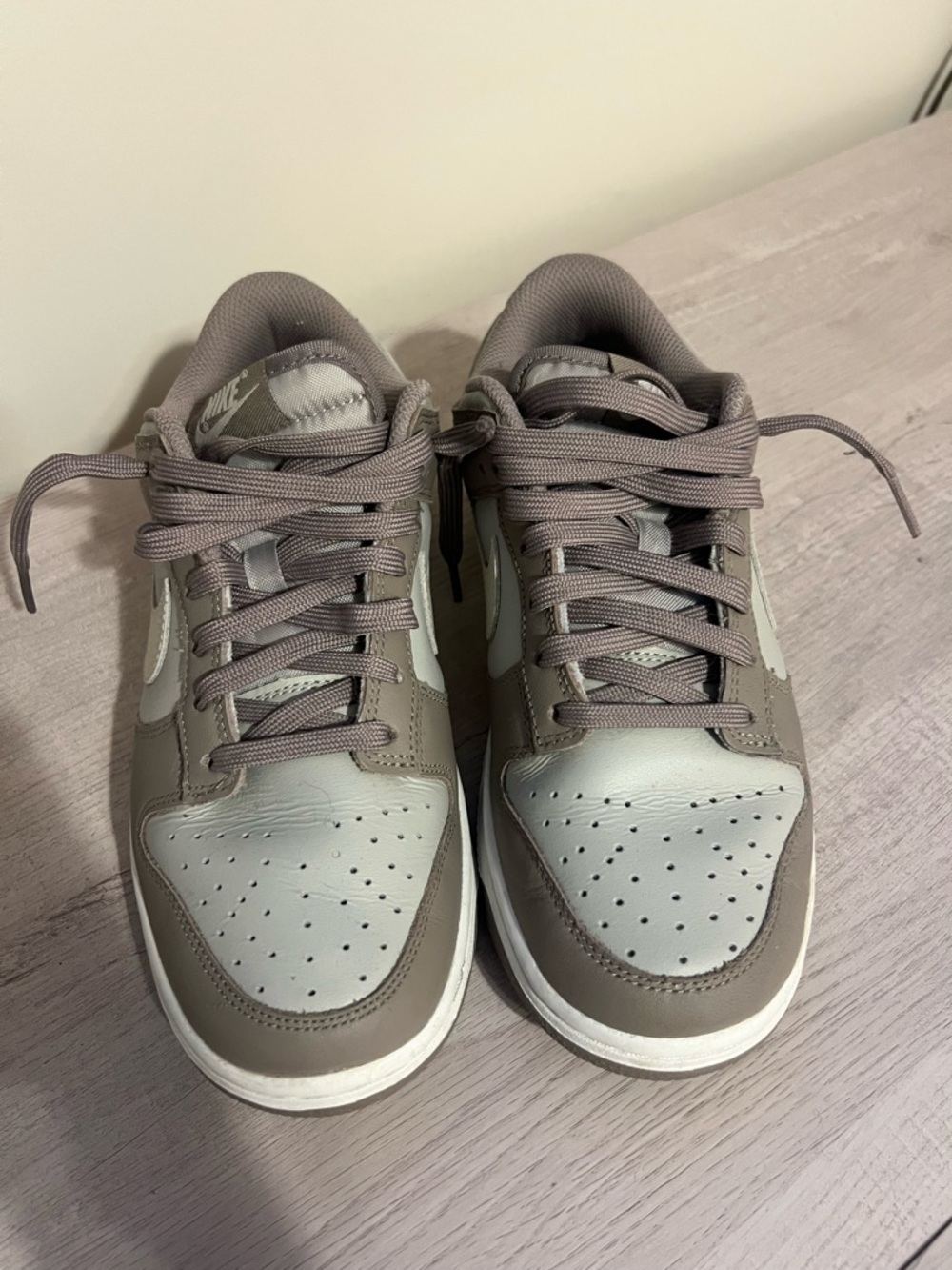 Nike Women's Low-Top Sneakers in Light Gray and Taupe